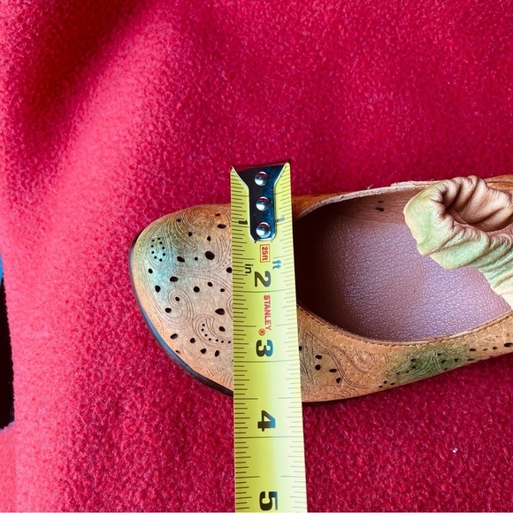 SOCOFY Sz 38 Funky Heel Yellow Green Perforated Laser Cut Mary Jane Style Shoes - Picture 10 of 10